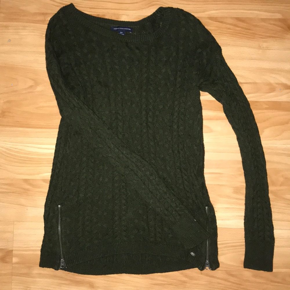 American eagle sweater